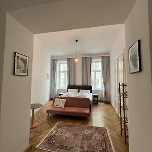 Apartament Centrally-located Authentic, Wiedeń